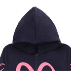 Dettaglio cappuccio felpa bambina con cuore fucsia 2-10 anni