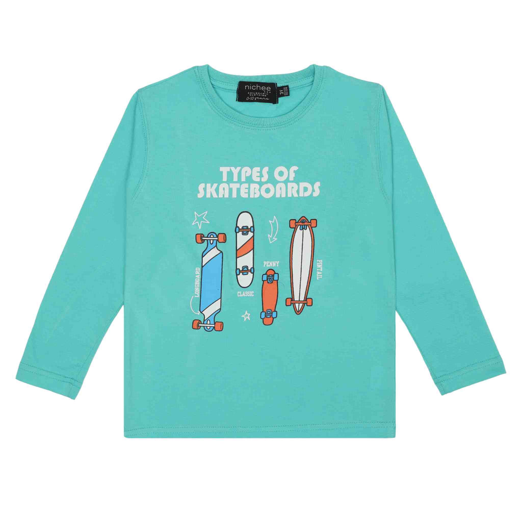T-shirt manica lunga modello girocollo
Colore Tiffany con stampa Skateboard
Tessuto jersey di policotone
Taglie da 2 a 10 anni
Vestibilità: Regular
Made in Pakistan