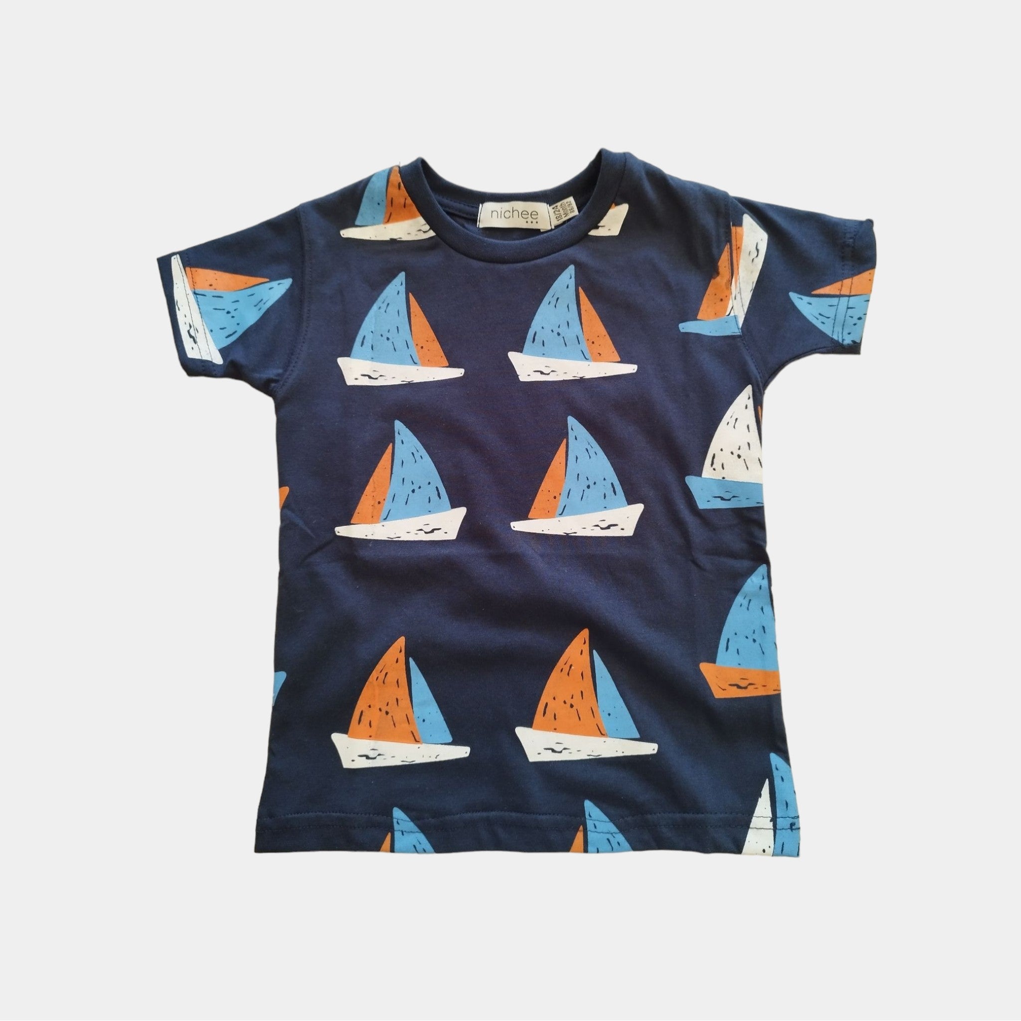 T-shirt bambino blu con stampa vele | 6 Mesi - 4 Anni - Nichee Children's Clothing 0 - 10 years - Abbigliamento bambini a Rovigo